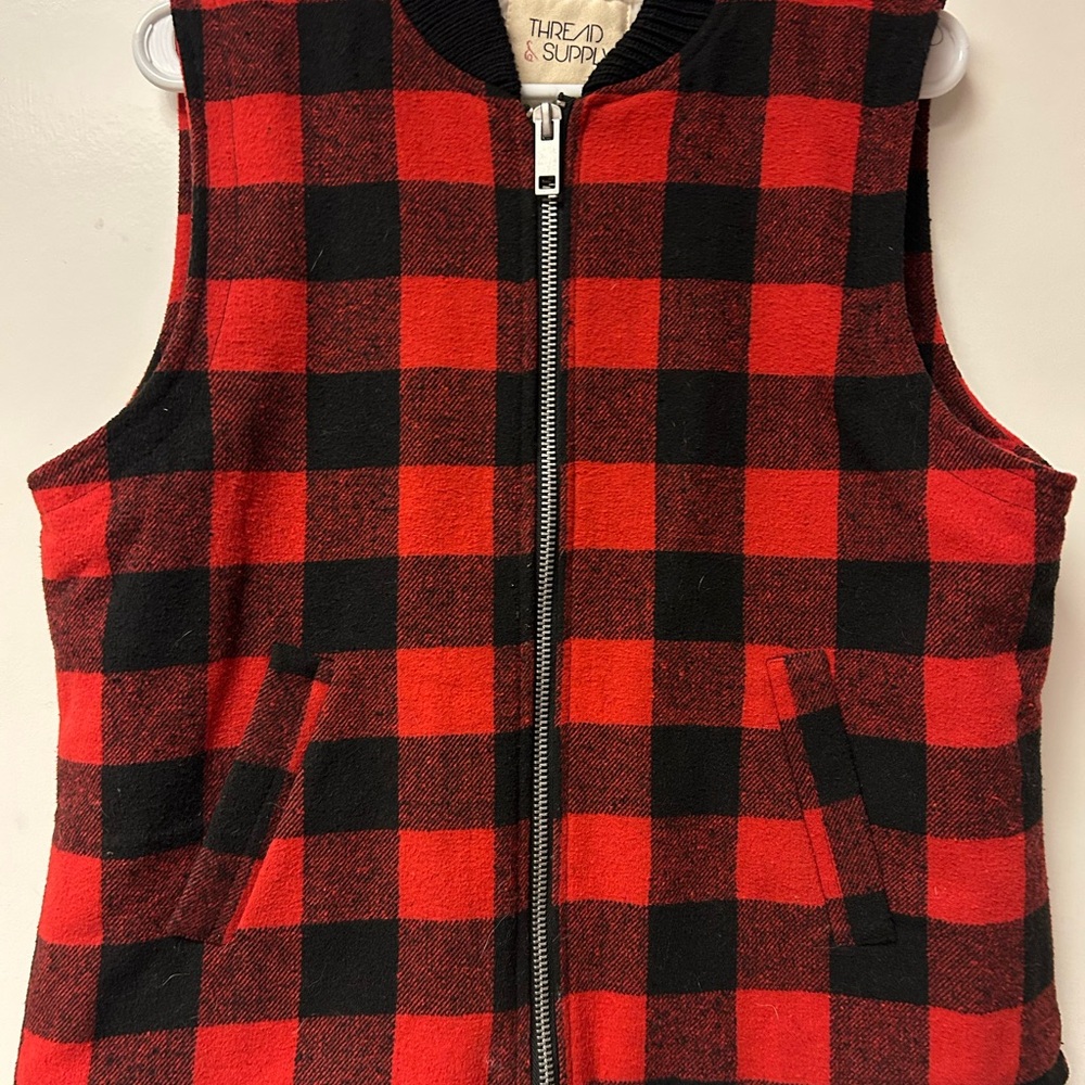 Thread & Supply Plaid Zippered Flannel Best Size Large